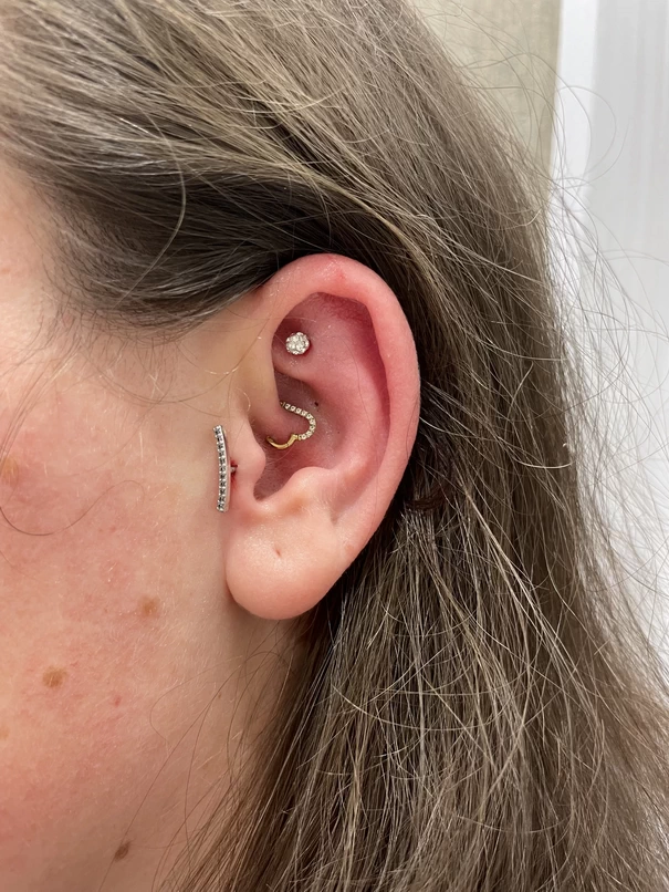 Gyógypiercing szolnok slim Shenmen Migrén -Daith- Piercing_11
